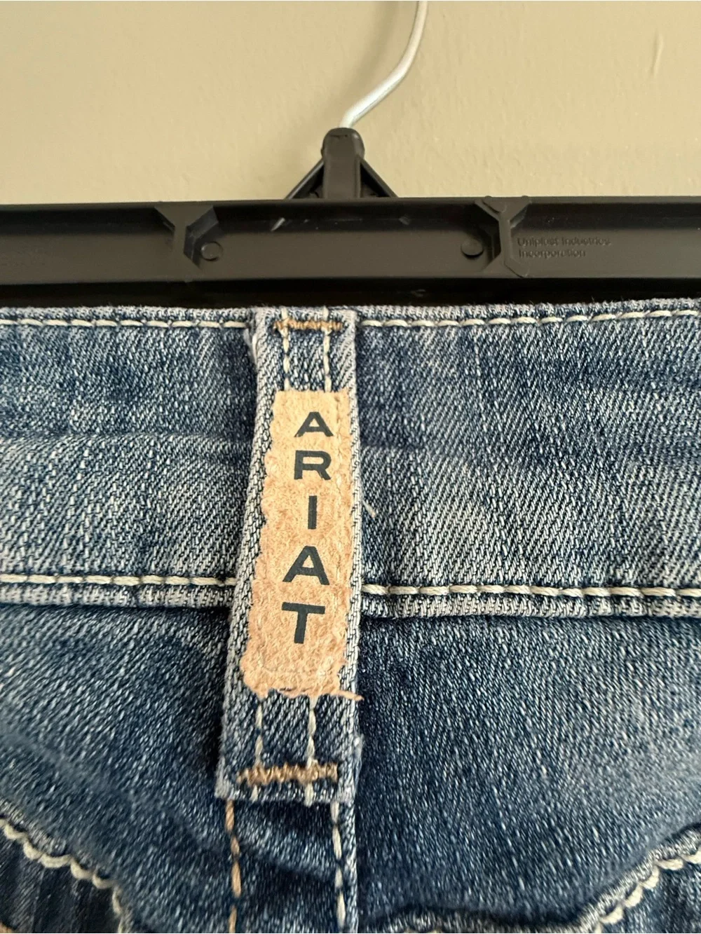 Ariat REAL Denim 31L Distressed Bootcut Jeans Western Y2K Embroidered